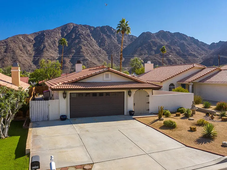 53390 Avenida Navarro — Photo 32