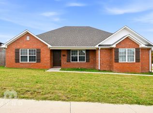 2111 Carlisle St, Gentry, AR 72734