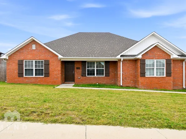 2111 Carlisle St, Gentry, AR 72734
