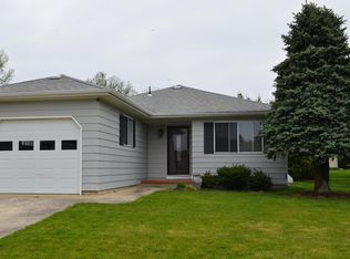 13 Piccadilly Ct, Toms River, NJ 08757