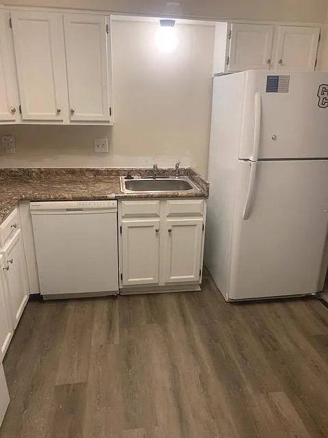4 bed, 1450 sqft, $2,400 — Photo 3
