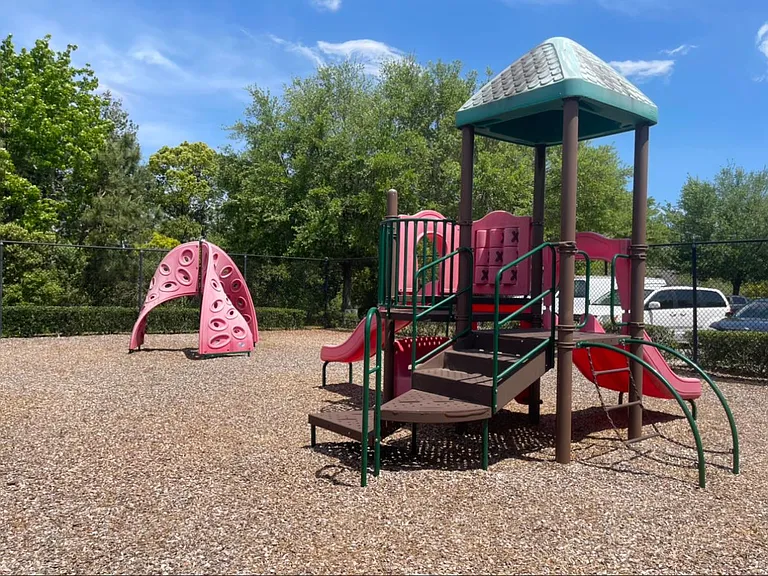 8855 Inlet Bluff Dr — Photo 24