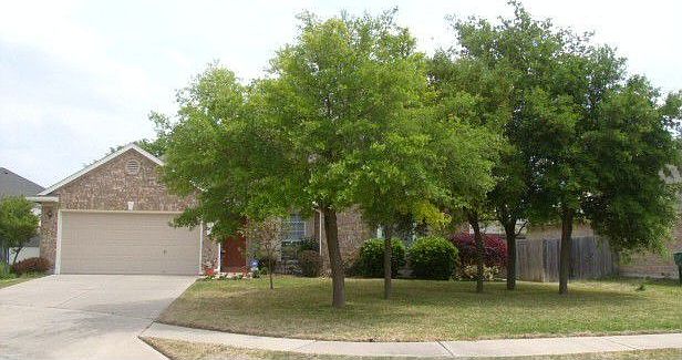 2nd image of 803 Honeysuckle Ln