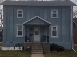 1122 S Chicago Ave, Freeport, IL 61032