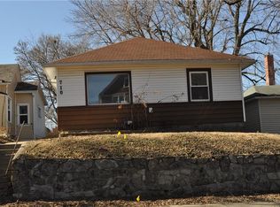 710 N 24th St, Saint Joseph, MO 64506