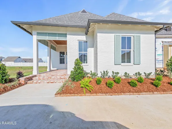 212 Windswept Ln, Youngsville, LA 70592