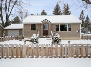 109 8th St, Coleman, MI 48618