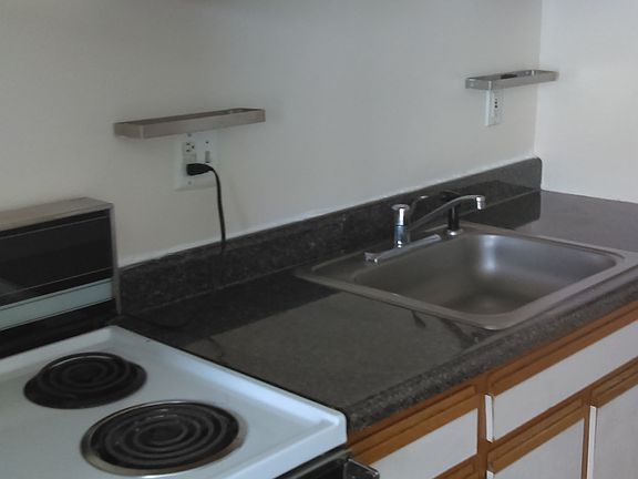 4th image of 247 Johnson Ave APT 6
