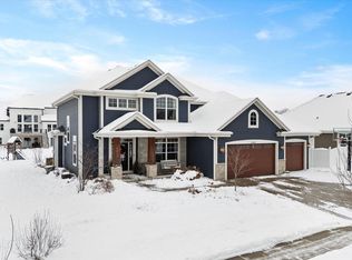 W47N849 Bobolink Ave, Cedarburg, WI 53012