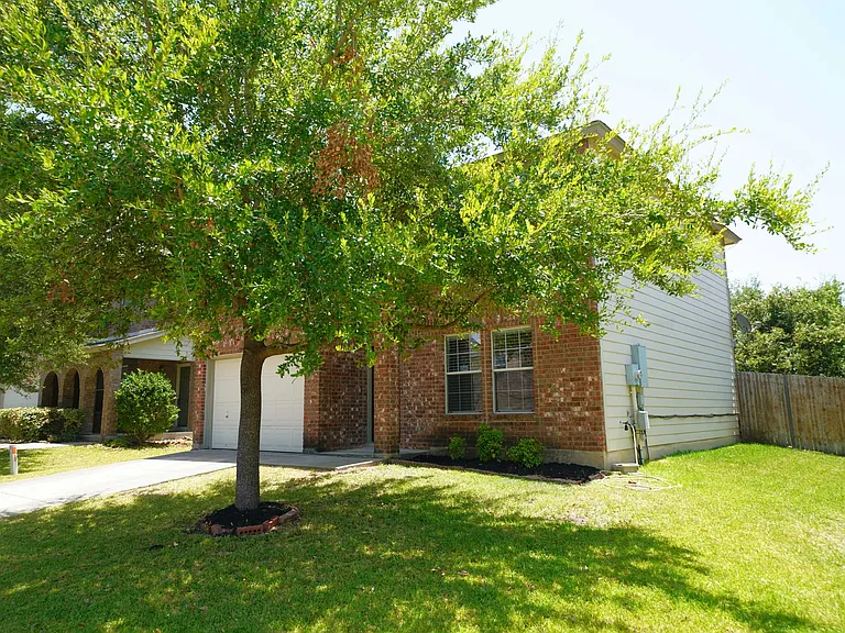 117 Angus Way — Photo 3