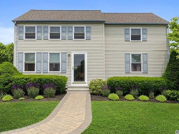 2nd image of 275 Apple Ct