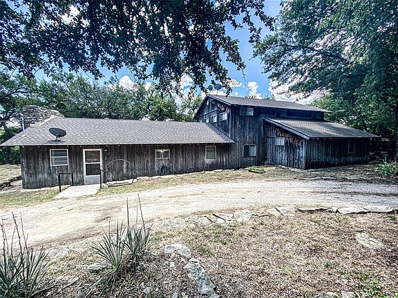 3rd image of 415 S Lakewood Cir