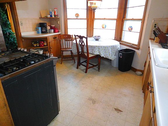 2nd image of 3675 White Bear Ave