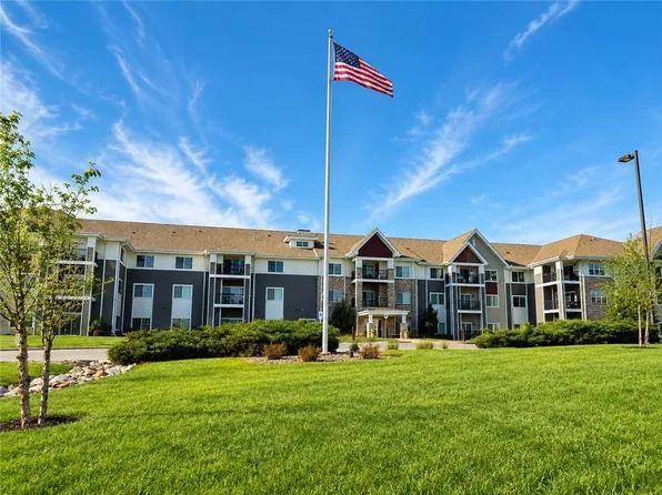 2651 NW Barry Rd Unit 301, Kansas City, MO 64154