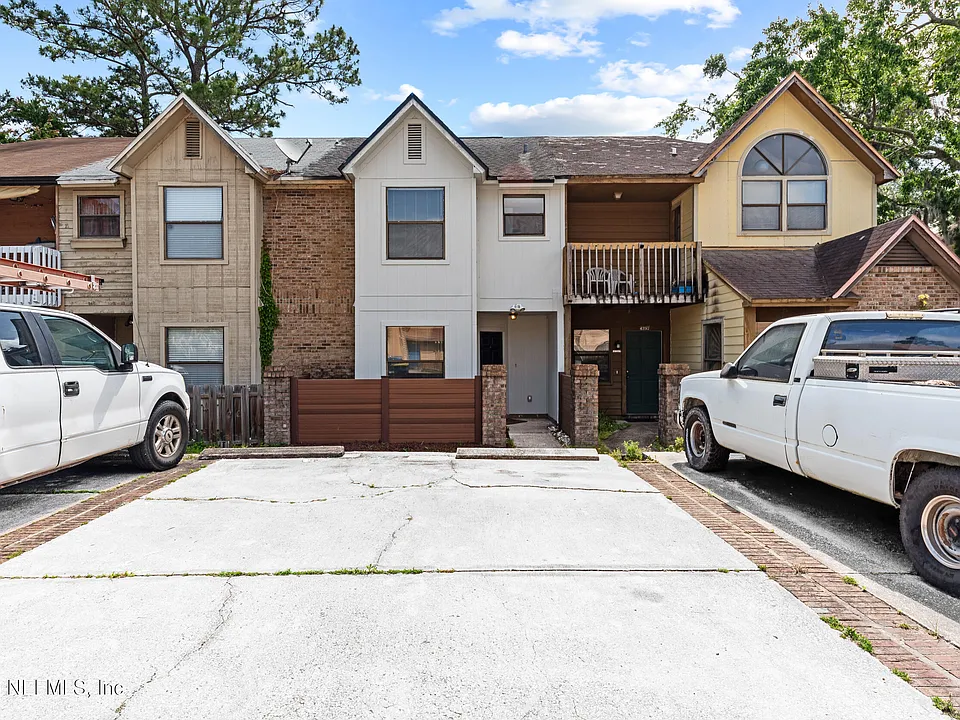 4259 Polo Ct