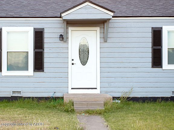 2nd image of 1010 N Louisiana St