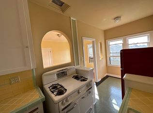 1129 N Hoover St #204, Los Angeles, CA 90029