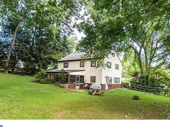 4th image of 3177 Booth Dr
