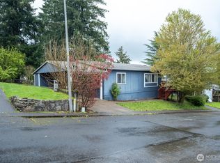 1207 W B Ave, La Center, WA