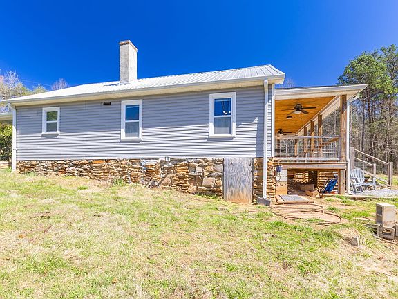 3rd image of 98 Poplar Springs Rd