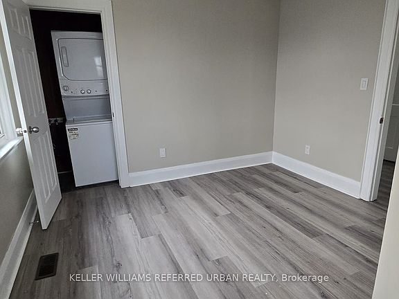 5th image of 399 King St W