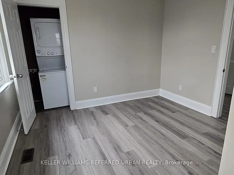 399 King St W — Photo 5