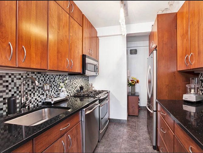 1st image of 415 E 52nd St APT 9AA