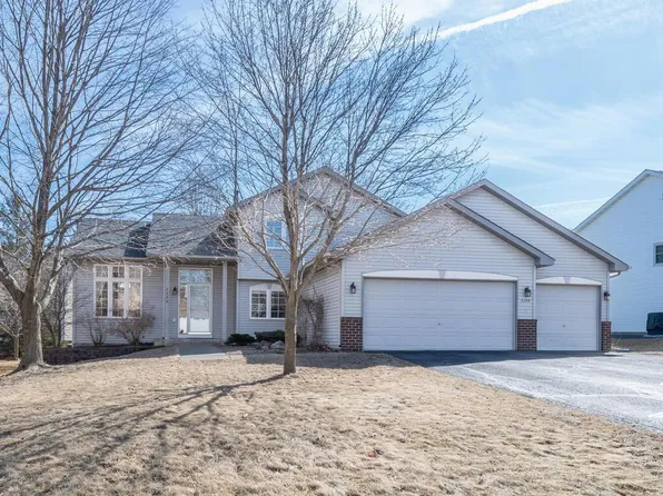 2359 Manuela Dr, Chaska, MN 55318