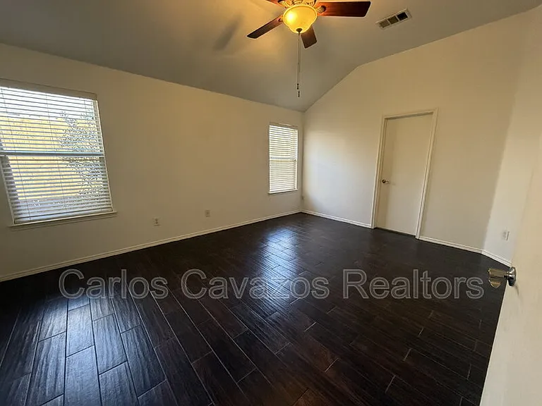 12462 Ridgetop Cir — Photo 17