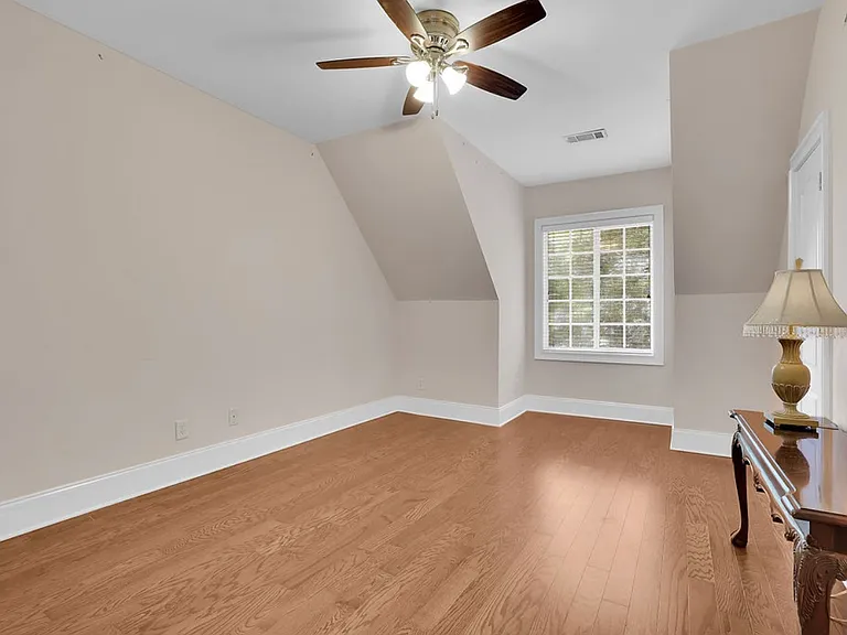 8225 Seven Oaks Dr S — Photo 15