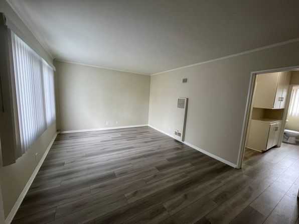 12632 Adelle St APT B