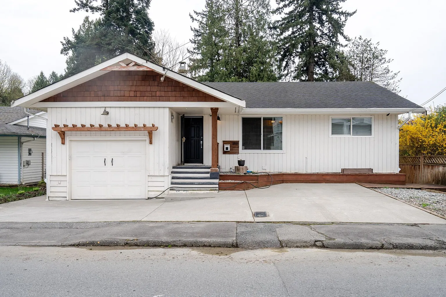 33986 Walnut Ave photo 1