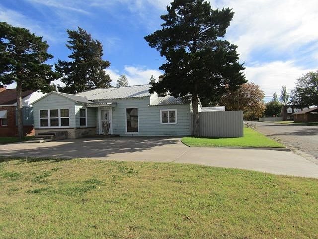 1st image of 302 E Waylon Jennings Blvd