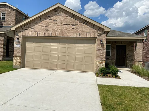 2107 Sugar Maple Ln Photo 1