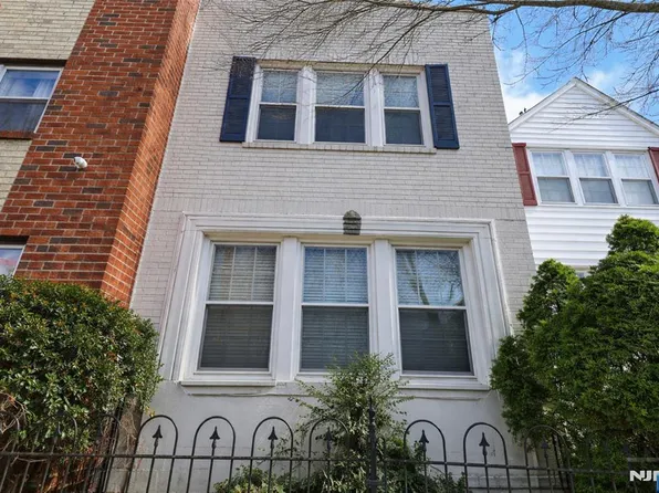 251 Grant Ave, Cliffside Park, NJ 07010