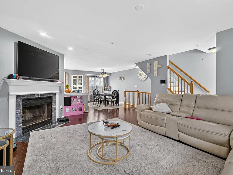 3818 Early Glow Ln — Photo 11