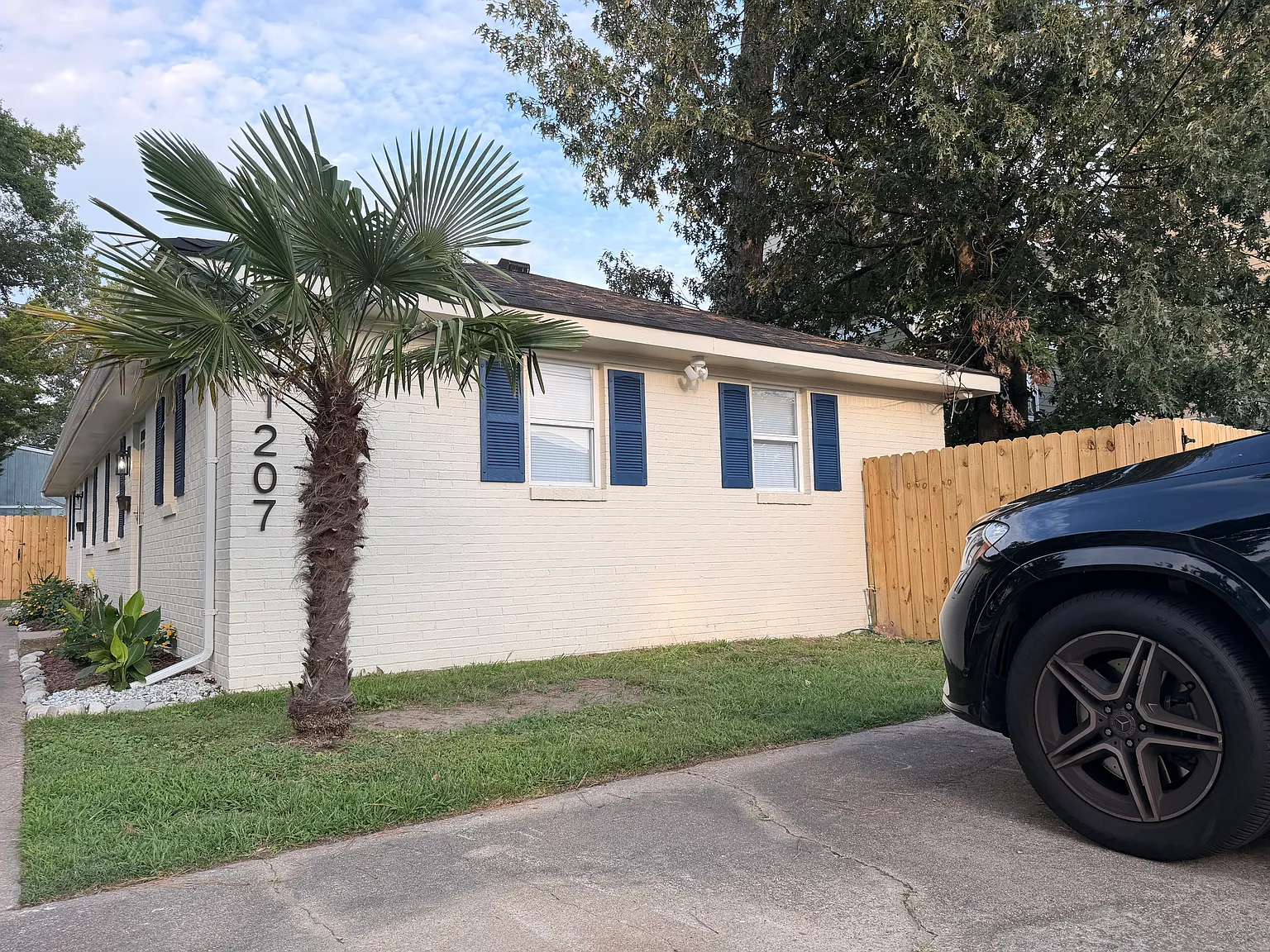 1207 Cypress Ave — Photo 4