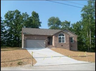 332 Grace Hill Dr, Crossville, TN 38571