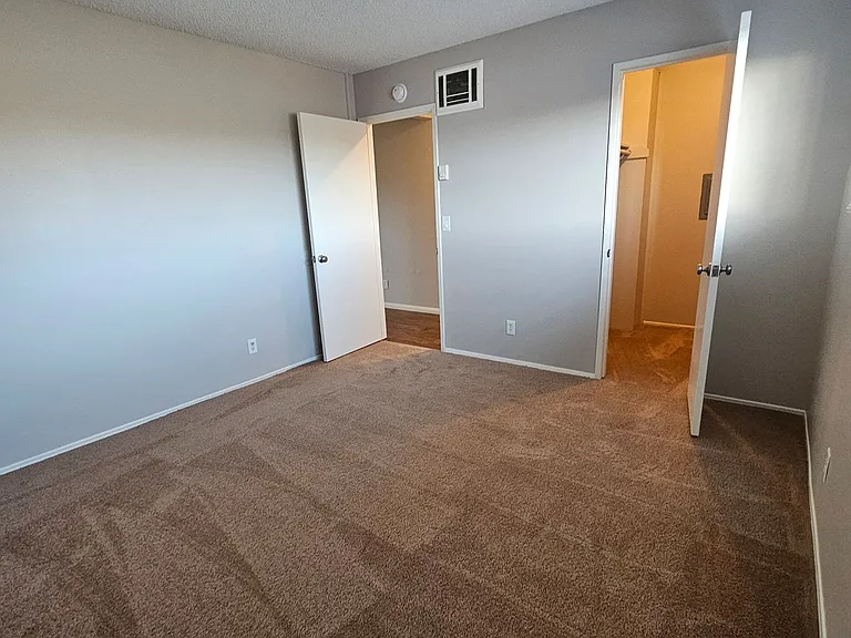 Del Mar Apartment Homes — Photo 24