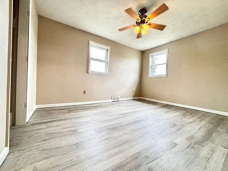 611 Green St — Photo 10