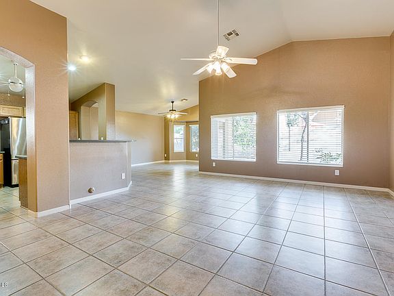 4th image of 8740 W Melinda Ln