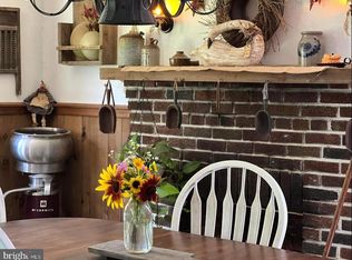 54 Reifsnyder Rd, Royersford, PA 19468