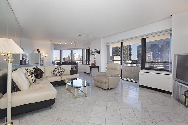 Rented by RSNY Realty | media 30