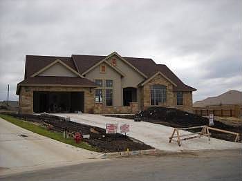 1st image of 105 Black Walnut Ct