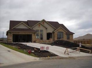 105 Black Walnut Ct, Nolanville, TX 76559
