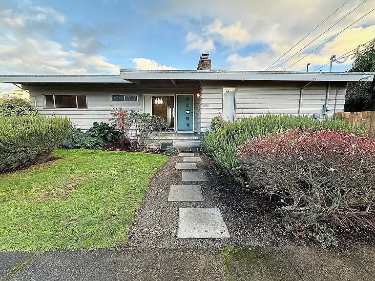 4150 32nd Ave SW — Photo 4