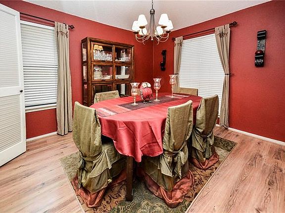 4th image of 3012 Sierra Dr