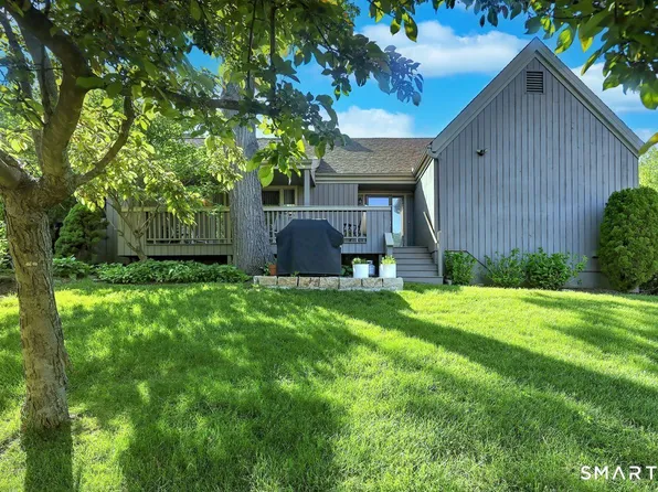 209 Acorn Lane #B, Stratford, CT 06614