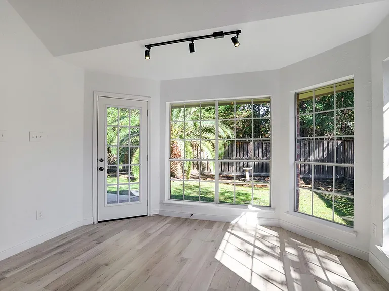 138 Summer Storm Pl — Photo 12