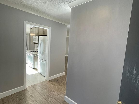 2nd image of 1800 Camden Ave #208